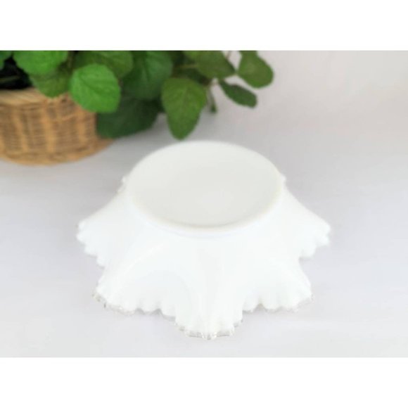 Vtg White Milk Glass Serving Bowl 11" Fenton Silver Crest Footed Double Crimped - Picture 5 of 9